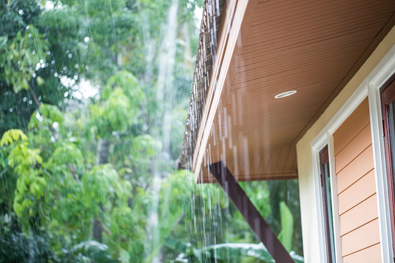 รางน้ำฝนเป็นที่นิยมในการติดตั้งในบ้านเกือบทุกหลัง วันนี้จะพามารู้จักกับรางน้ำ PVC ให้มากขึ้น